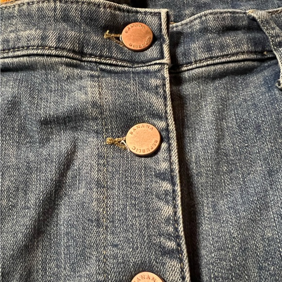 EUC Banana Republic size 14 Denim skirt - Picture 3 of 6